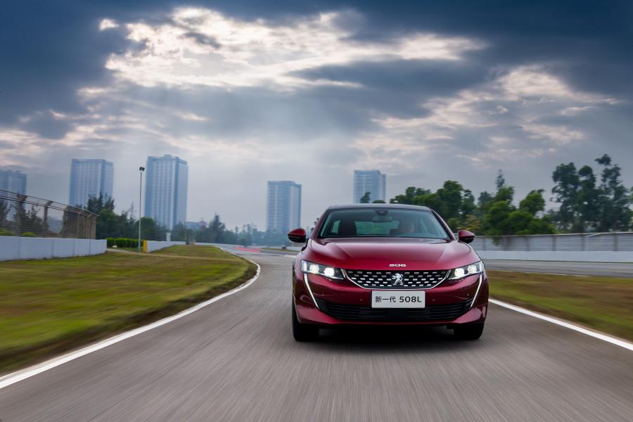  Peugeot 508L GT 2018 года  (CN) (фото 10 из 40)